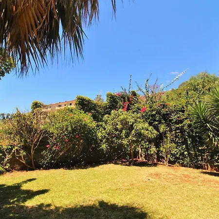 Apartment With Very Big Garden Near Beach Santa Cruz (Oeste)