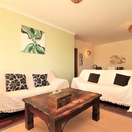 With Very Big Garden Near Beach Apartment *